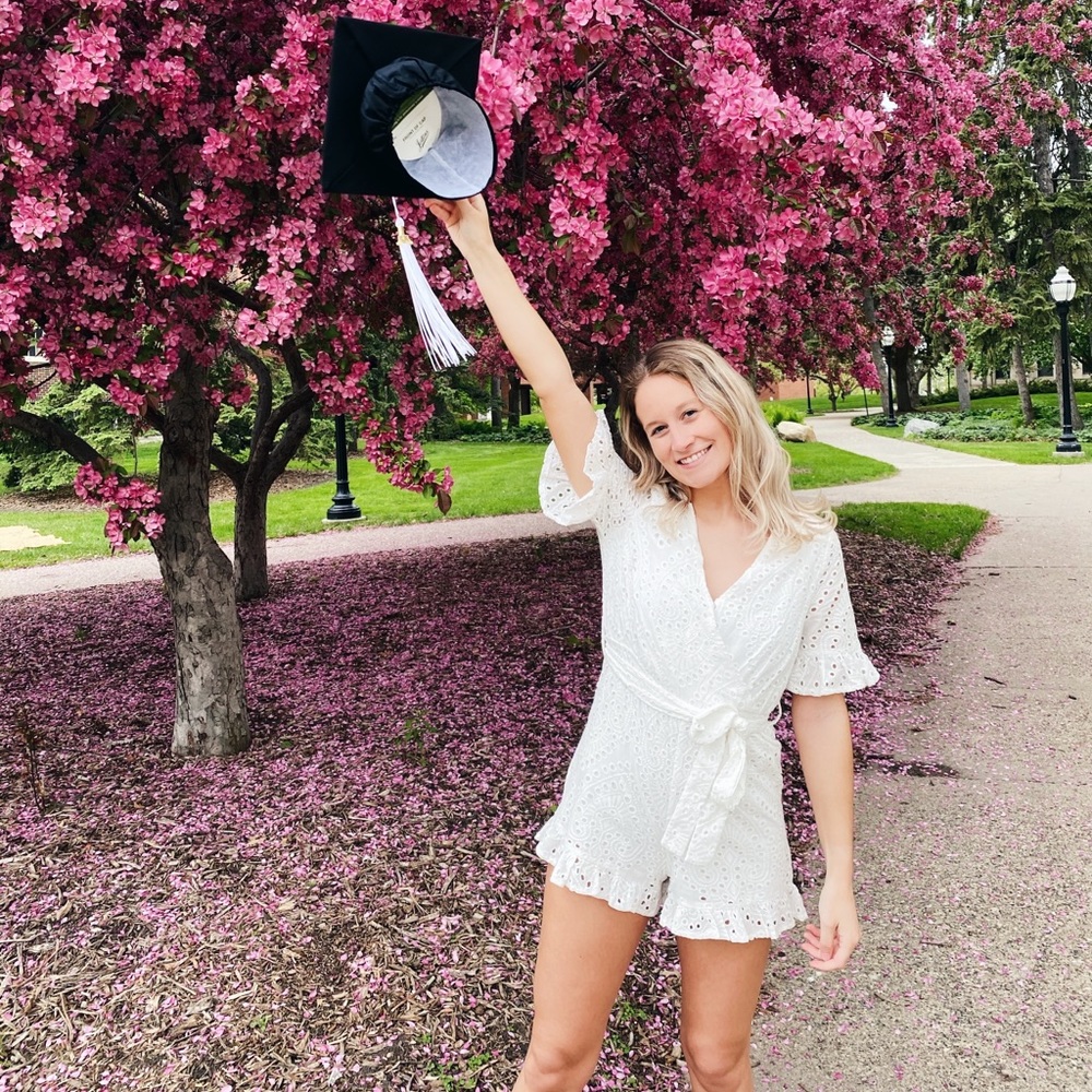 Meet your Posher, Kayla